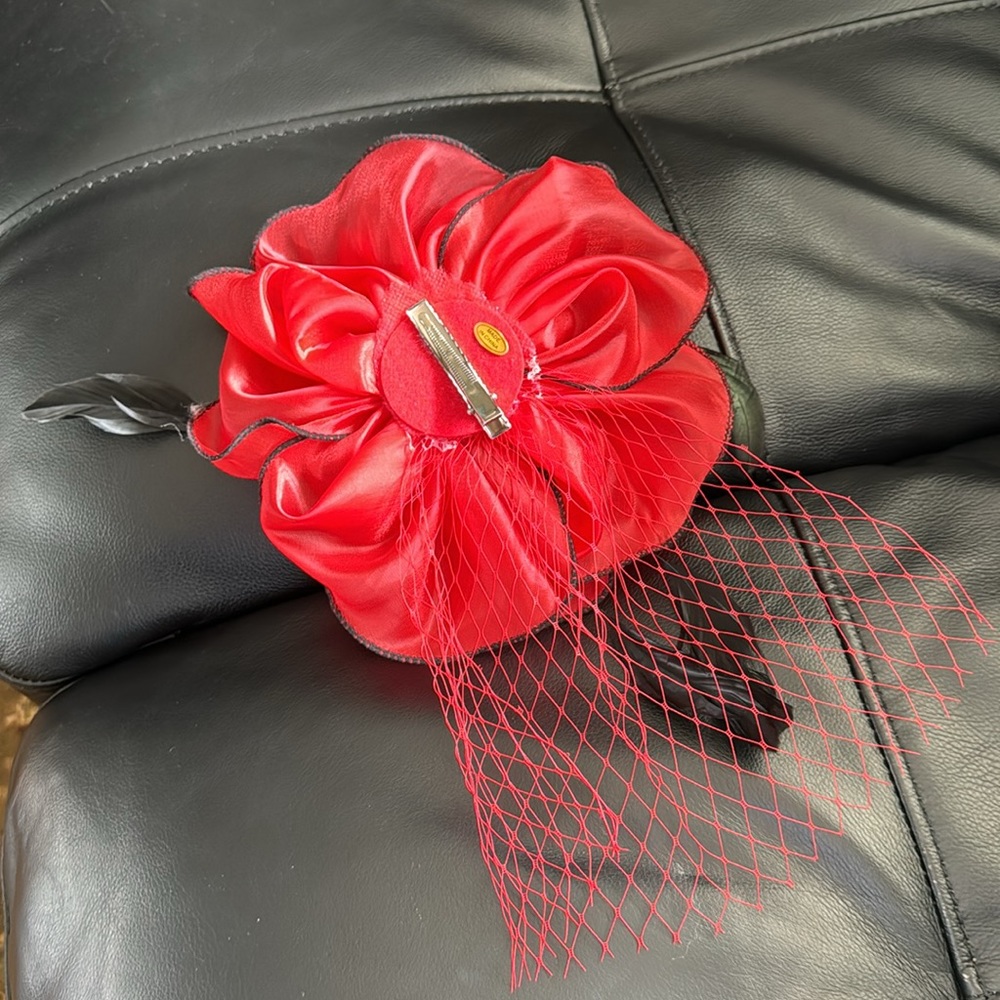 Fascinator - Picture 3 of 3